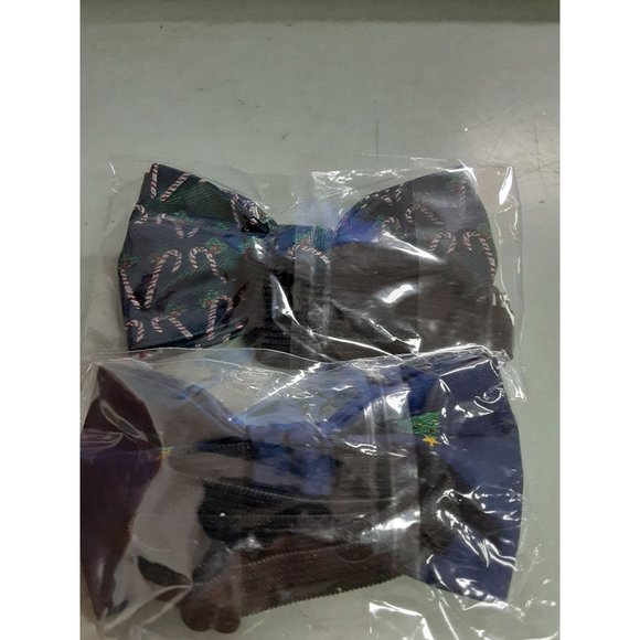 Boys Pretied Bow Ties set of 4 Christmas Holiday Designs Fits 2-4 yrs NEW - Picture 4 of 6